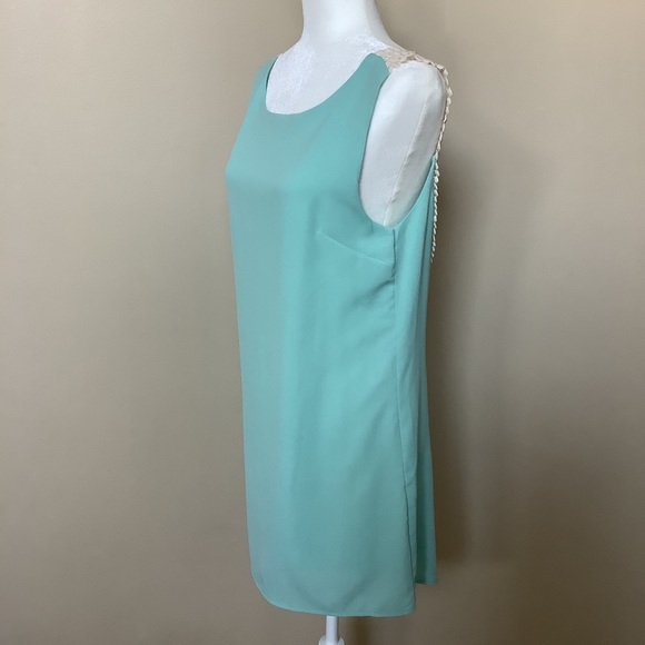 The Hanger backless dress Med - Picture 3 of 5